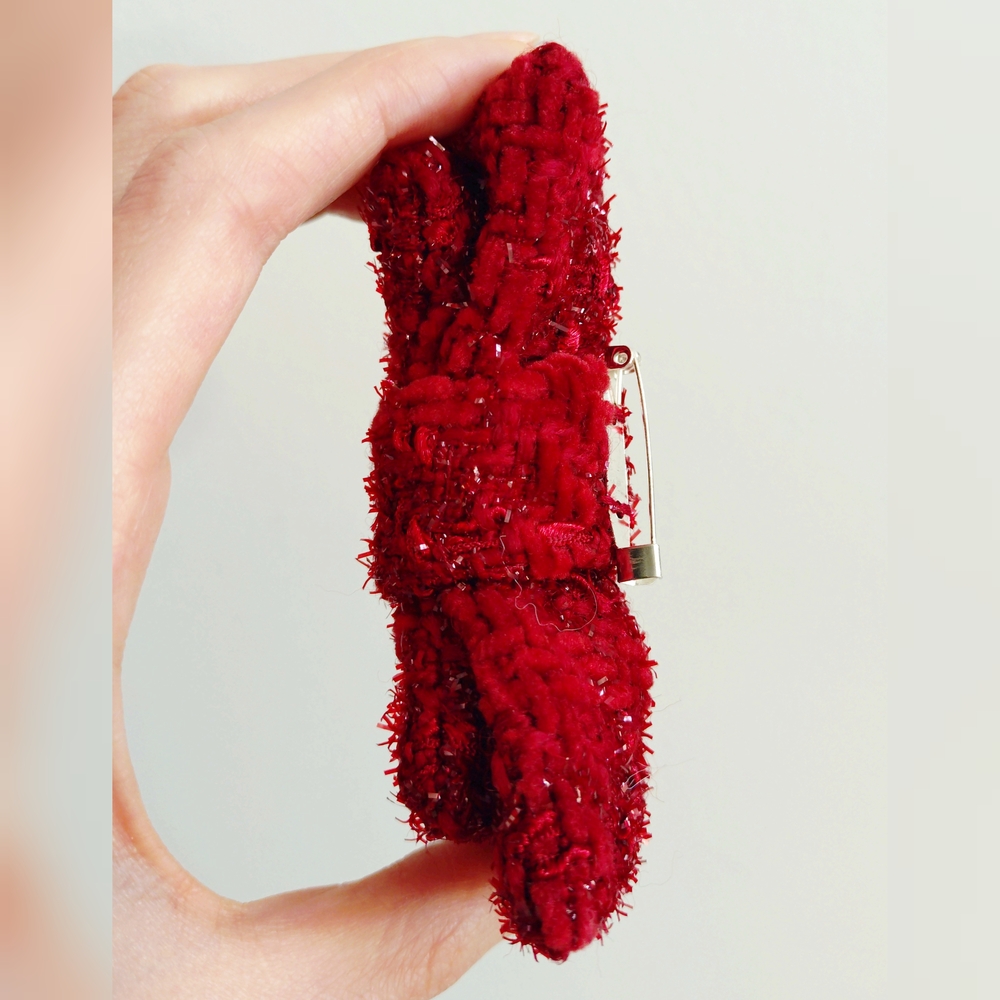 Or FREE when bundle over $50 - Red Tweed Bow Pins - Picture 3 of 6